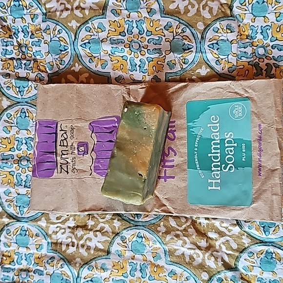 Zum Bar Handmade Goat's Milk Soap - Picture 2 of 3